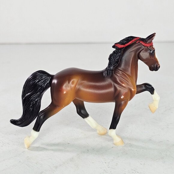 Breyer Stablemate Tennessee Walking Horse Bay Four Socks #5906 BODY - Picture 1 of 11